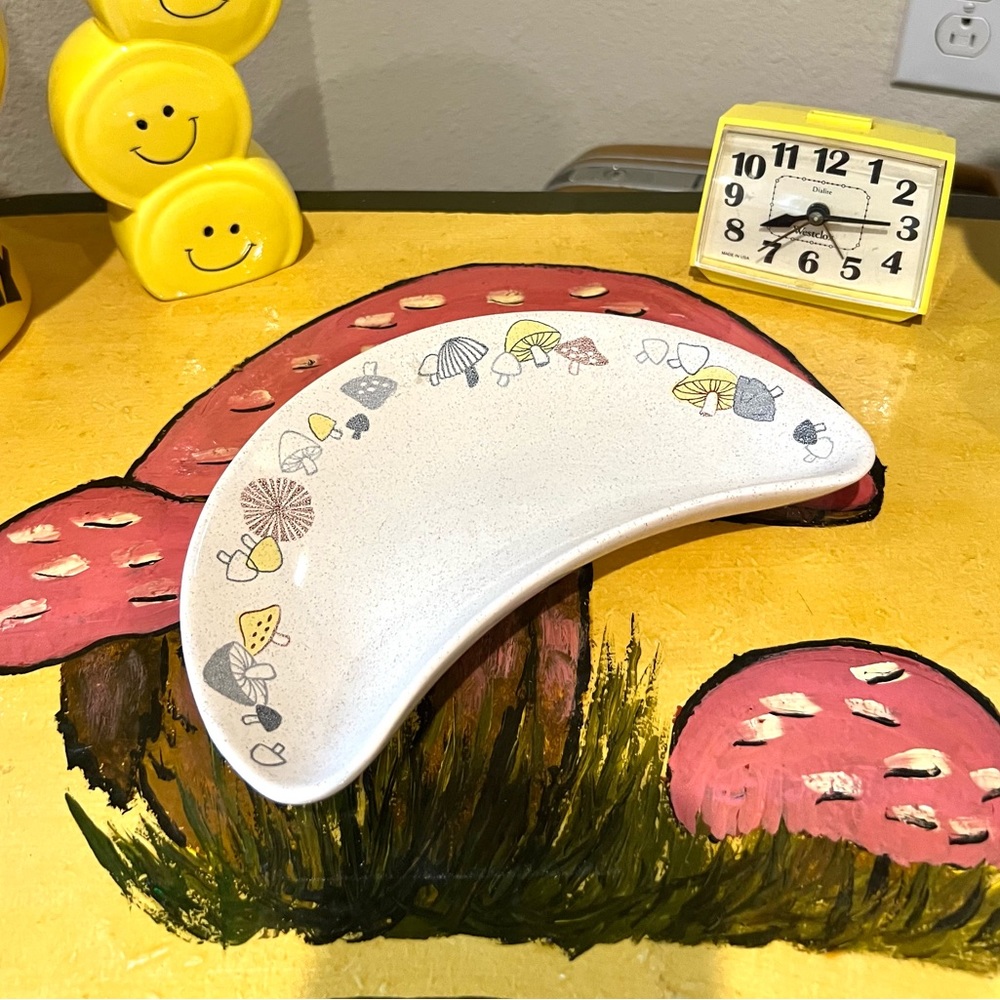 Vintage Franciscan mushroom woodlore crescent dish